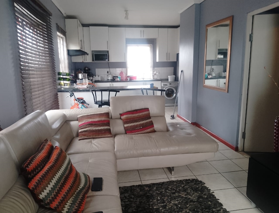 2 Bedroom Property for Sale in New Woodlands Western Cape